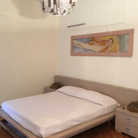 Apartment Teatro Pace *